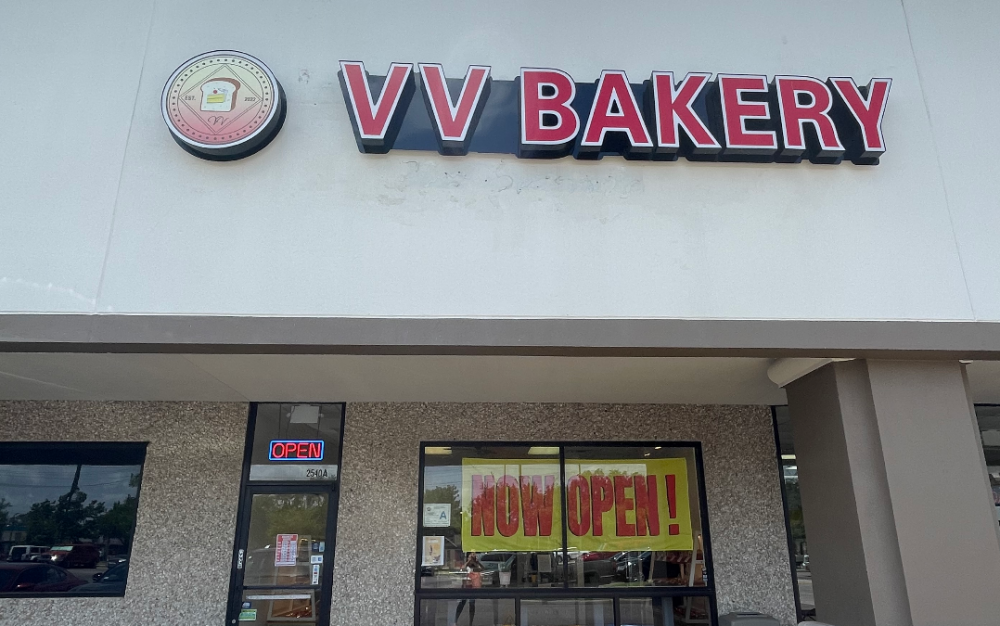 Pearland新開的V V Bakery 西點中做，創出自己的特色！