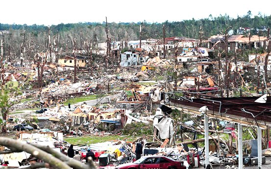 致命的龙卷风席卷美国六州    造成至少80人死亡