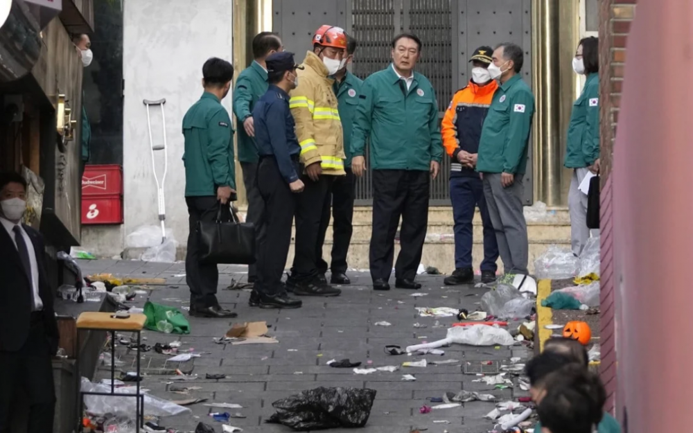 韩国万圣节聚会人群激增致153人死亡    总统宣布全国哀悼