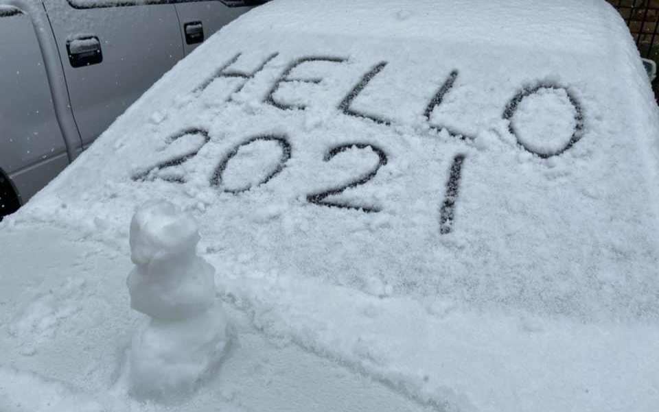 德州各地初雪紛飛，迎來雪白色週末